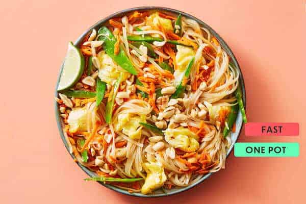 Dinnerly vegetarian meals|Vegetarian Pad Thai with Carrots & Snow Peas dinnerly